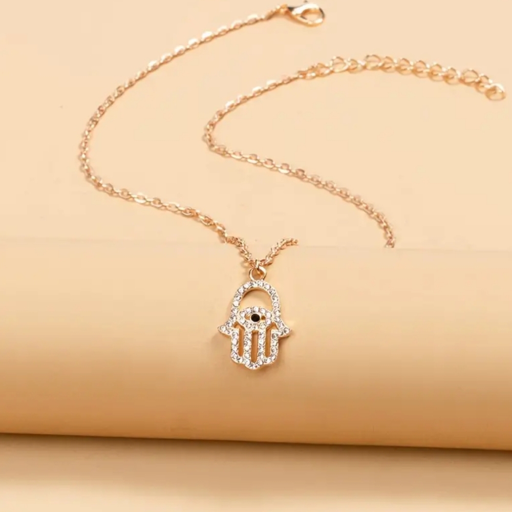 🔥 Golden Hamsa Hand Necklace 🔥 - Picture 2 of 3